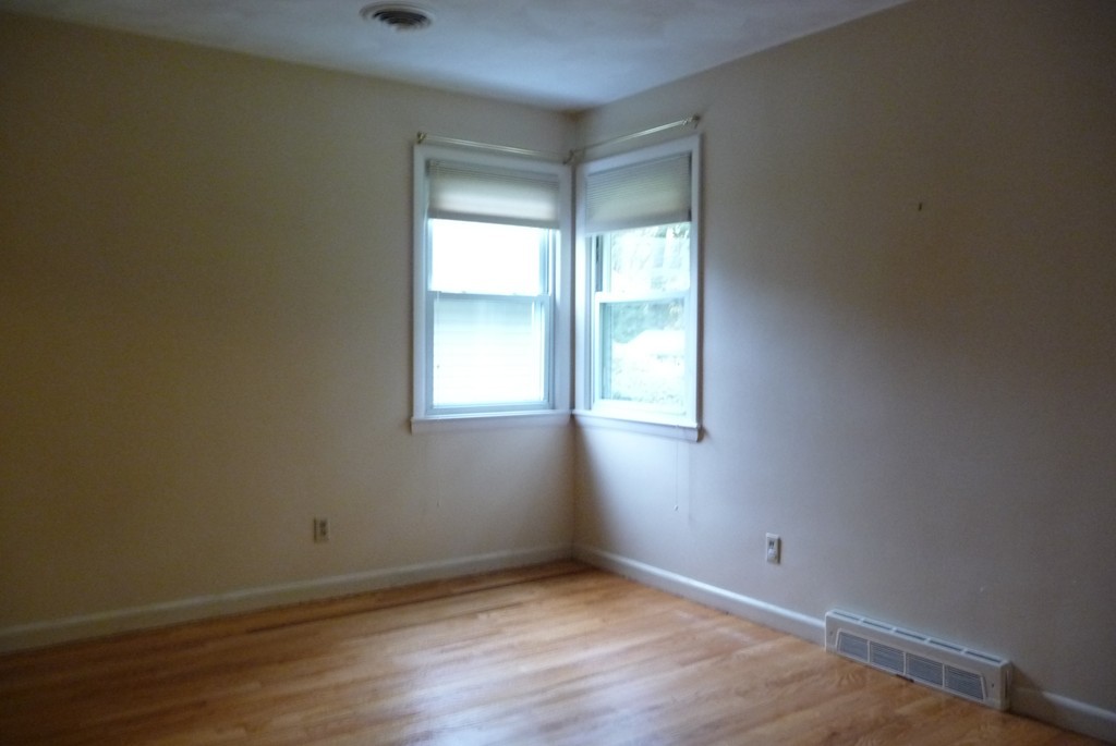 57 Bremen Street Springfield, MA 01108 - Photo 11 of 16 Gallery Image 11