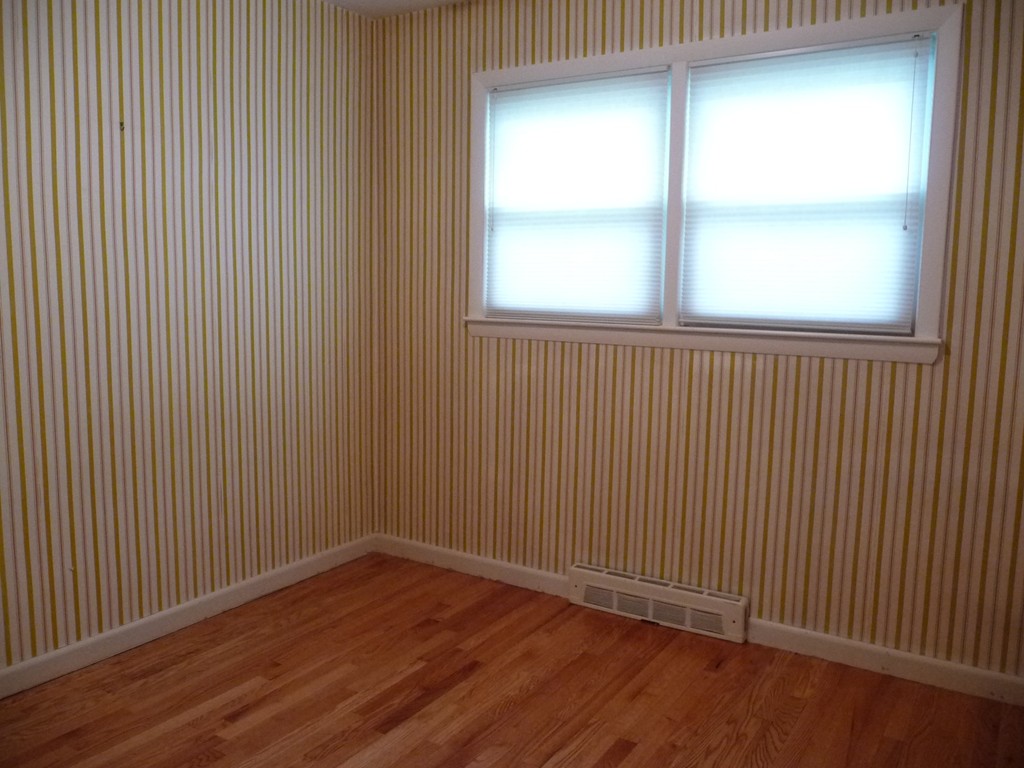 57 Bremen Street Springfield, MA 01108 - Photo 5 of 16 Gallery Image 5