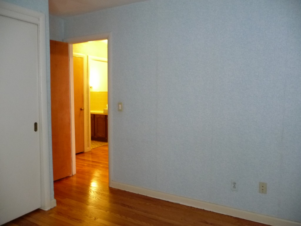 57 Bremen Street Springfield, MA 01108 - Photo 6 of 16 Gallery Image 6