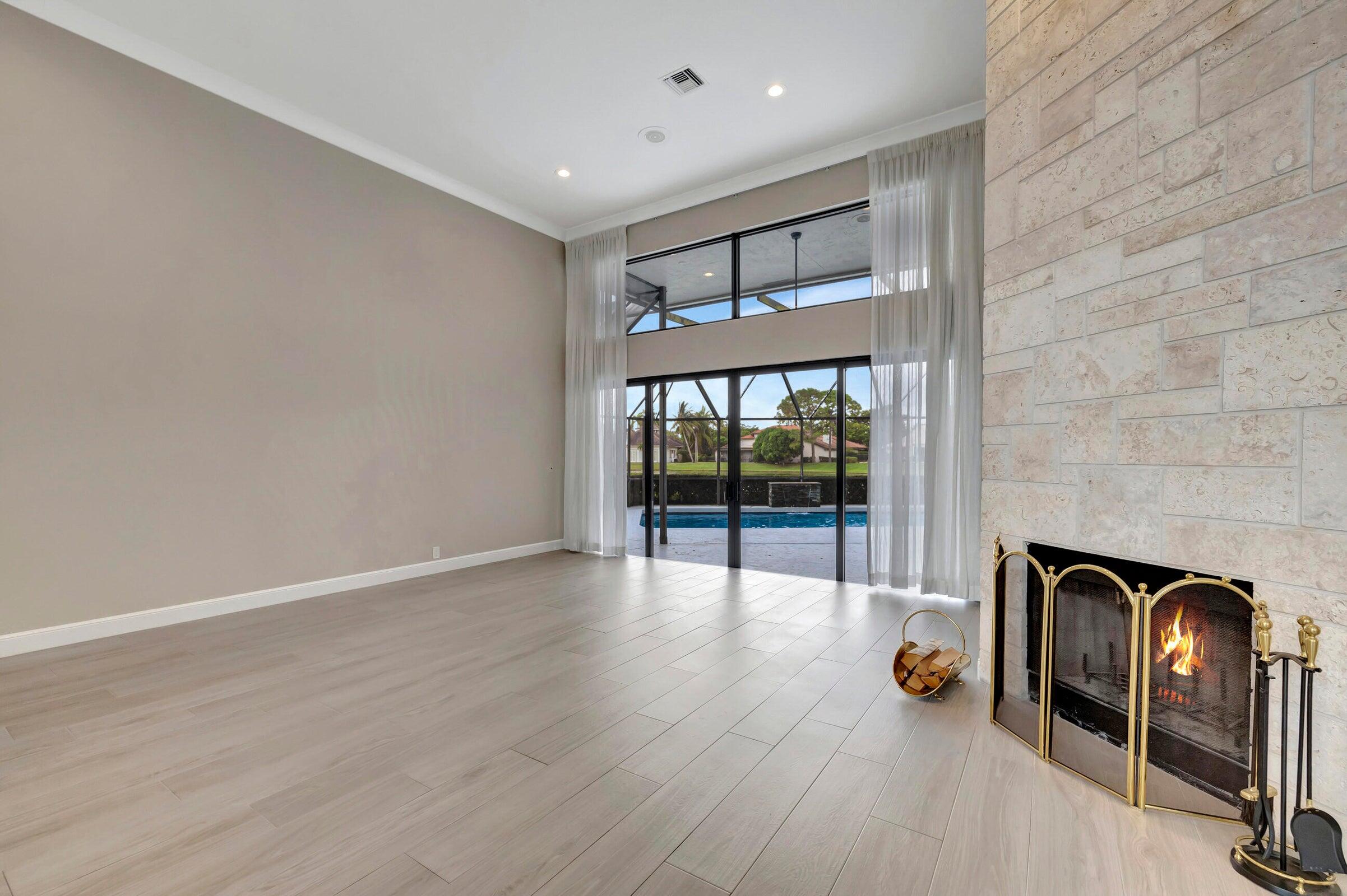 4875 Hunters Way Boca Raton, FL 33434 - Photo 4 of 43 Working Fireplace
