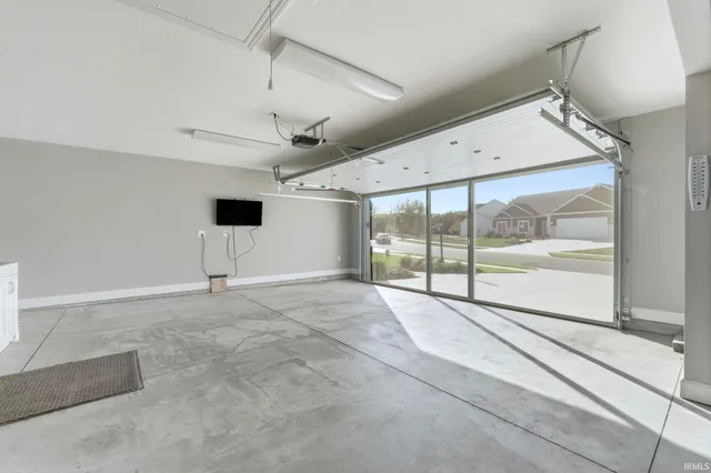 $470,000 | 15026 Leo Creek Boulevard, Leo, IN 46765