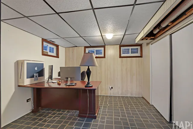 $369,000 | 34945 North Leonard Avenue, Ingleside, IL 60041