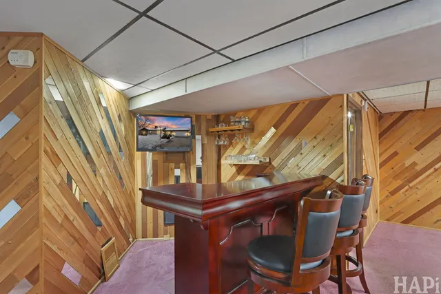 $369,000 | 34945 North Leonard Avenue, Ingleside, IL 60041