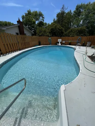 $369,000 | 34945 North Leonard Avenue, Ingleside, IL 60041