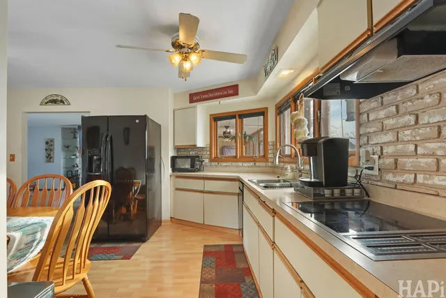 $369,000 | 34945 North Leonard Avenue, Ingleside, IL 60041