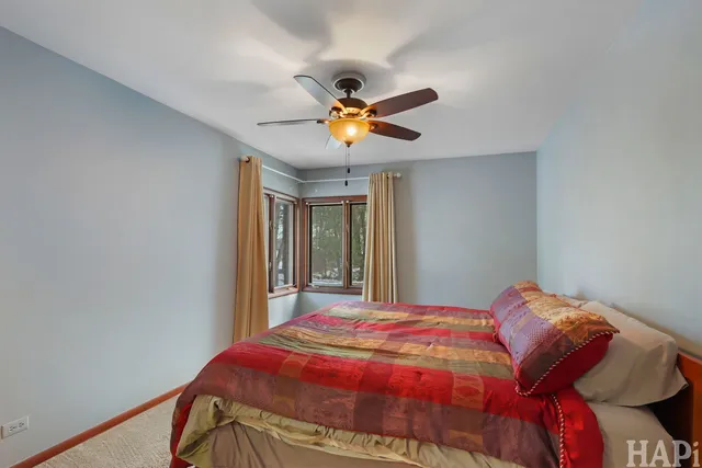 $369,000 | 34945 North Leonard Avenue, Ingleside, IL 60041