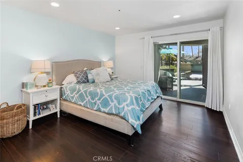 $920,000 | 400 Lake Street, Unit 105, Huntington Beach, CA 92648