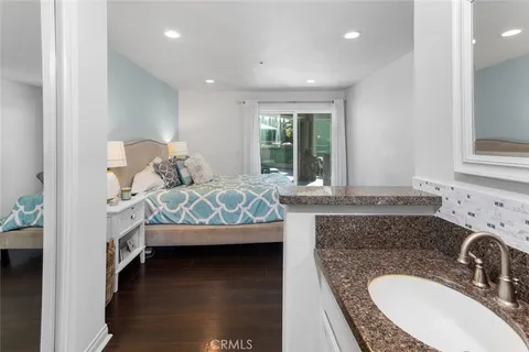 $920,000 | 400 Lake Street, Unit 105, Huntington Beach, CA 92648