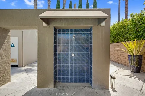 $920,000 | 400 Lake Street, Unit 105, Huntington Beach, CA 92648