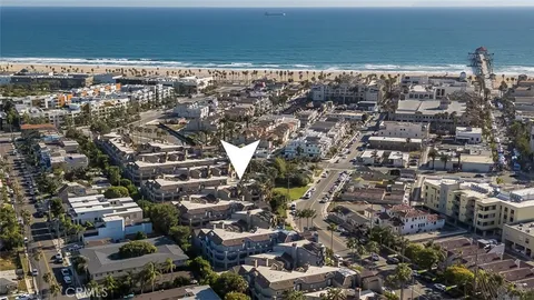 $920,000 | 400 Lake Street, Unit 105, Huntington Beach, CA 92648