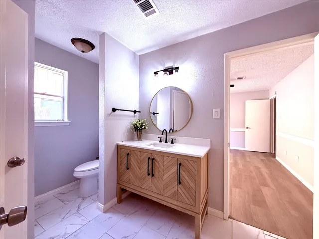 $259,900 | 12071 Plumbrook Drive, Houston, TX 77099