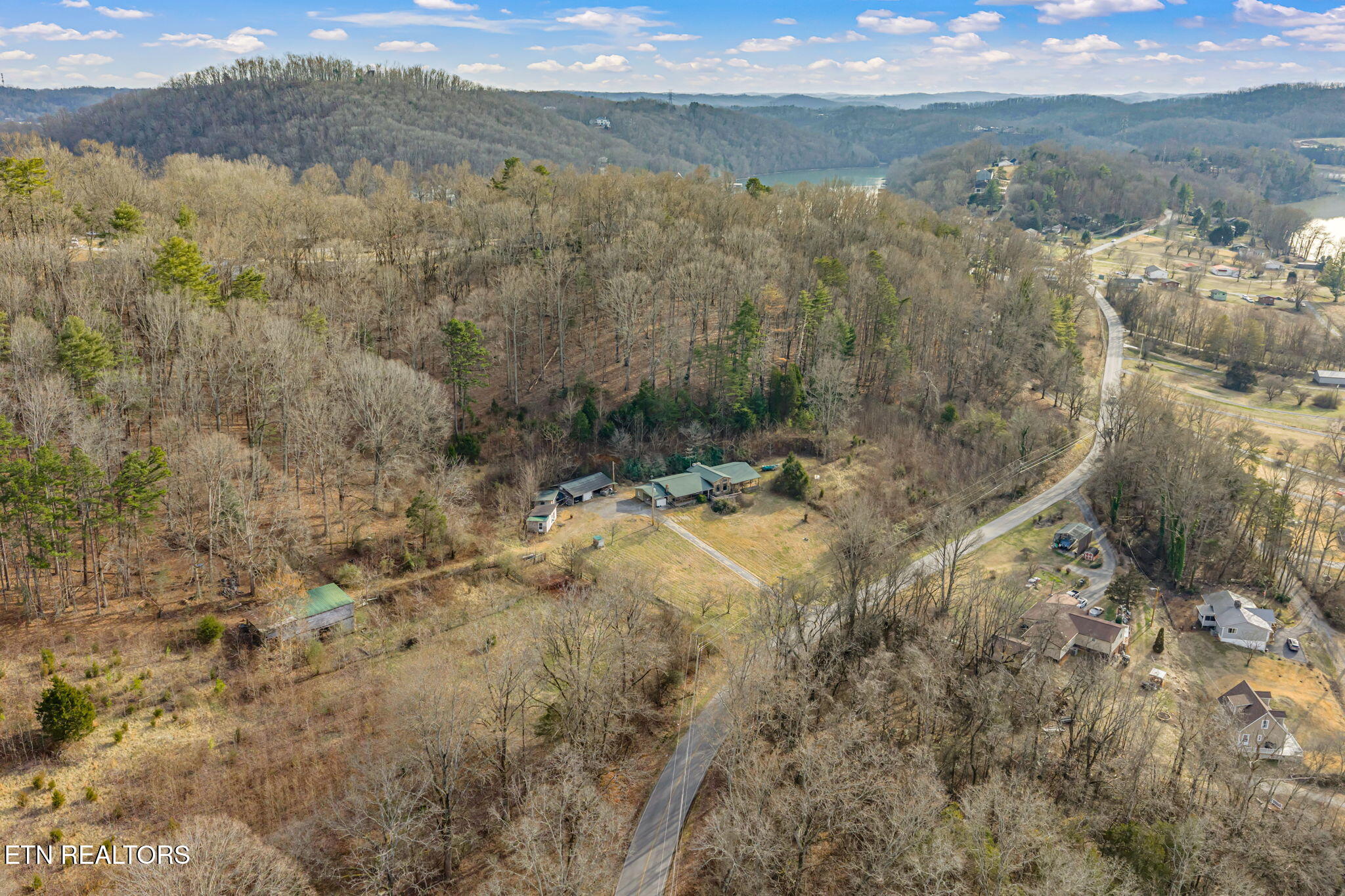 2410 Sugar Grove Valley Road Harriman, TN 37748 - Photo 32 of 51 31-web-or-mls-2410 Sugar Grove Valley-30