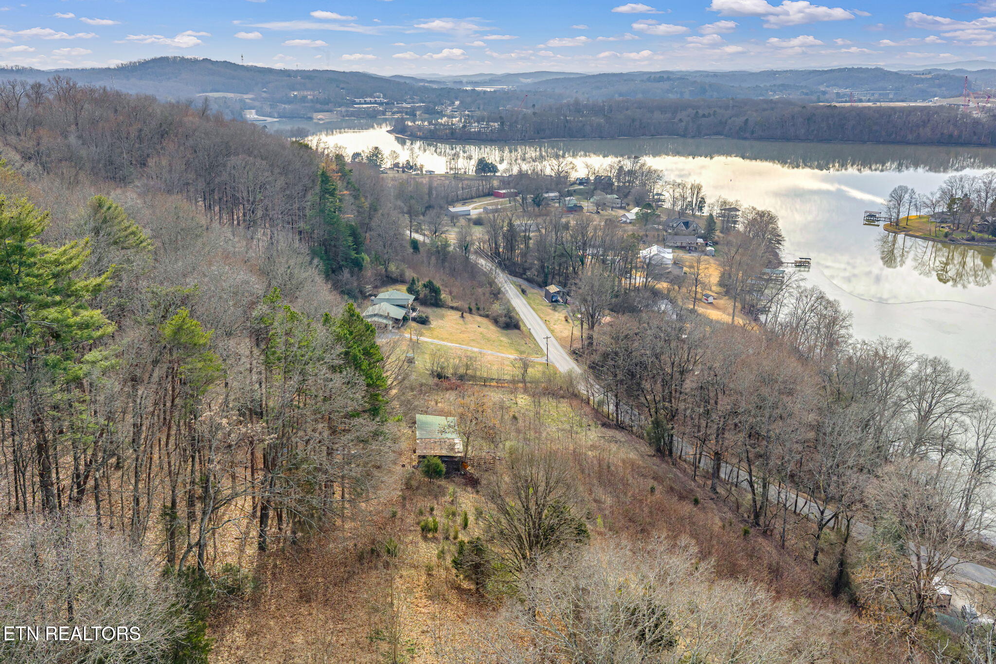 2410 Sugar Grove Valley Road Harriman, TN 37748 - Photo 9 of 51 15-web-or-mls-2410 Sugar Grove Valley-15