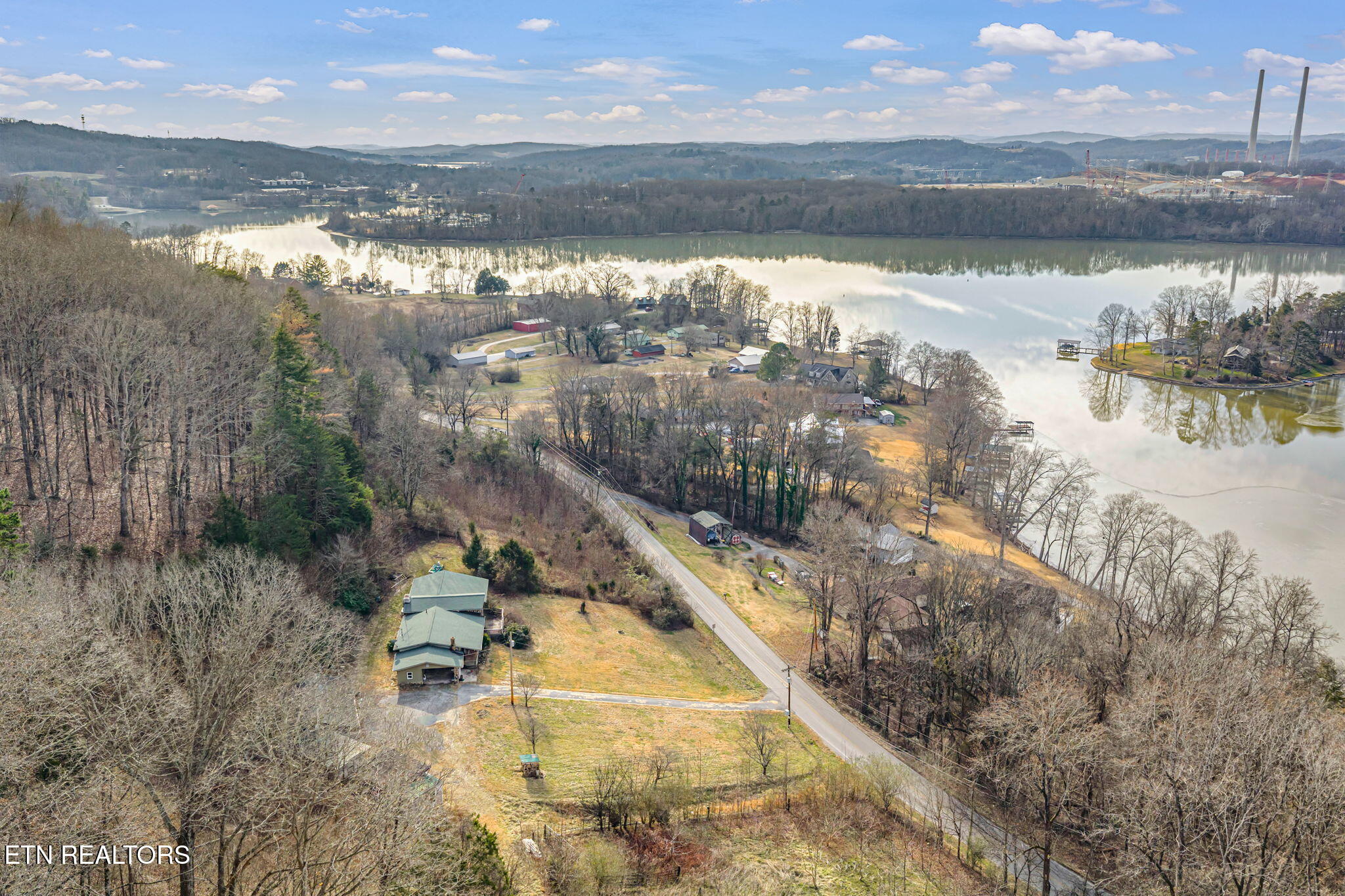 2410 Sugar Grove Valley Road Harriman, TN 37748 - Photo 10 of 51 16-web-or-mls-2410 Sugar Grove Valley-16