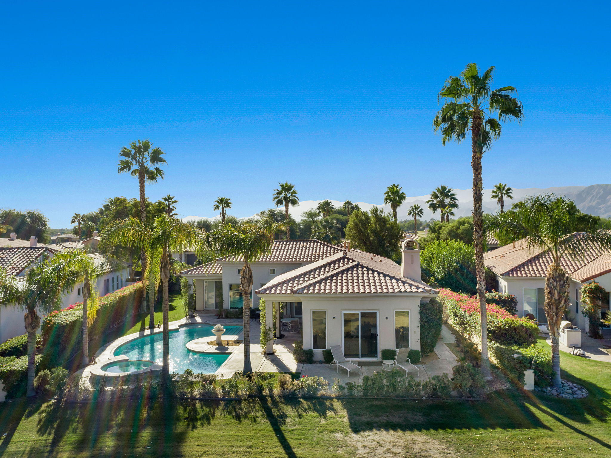 315 Loch Lomond Road Rancho Mirage, CA 92270 - Photo 2 of 46 8-web-or-mls-JVLochLomond1120_008