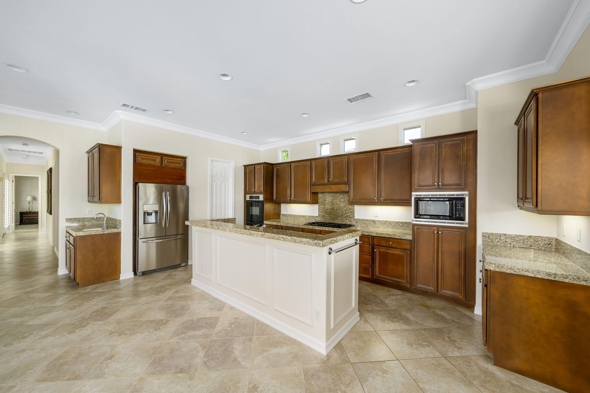315 Loch Lomond Road Rancho Mirage, CA 92270 - Photo 12 of 46 19-web-or-mls-JVLochLomond1120_019