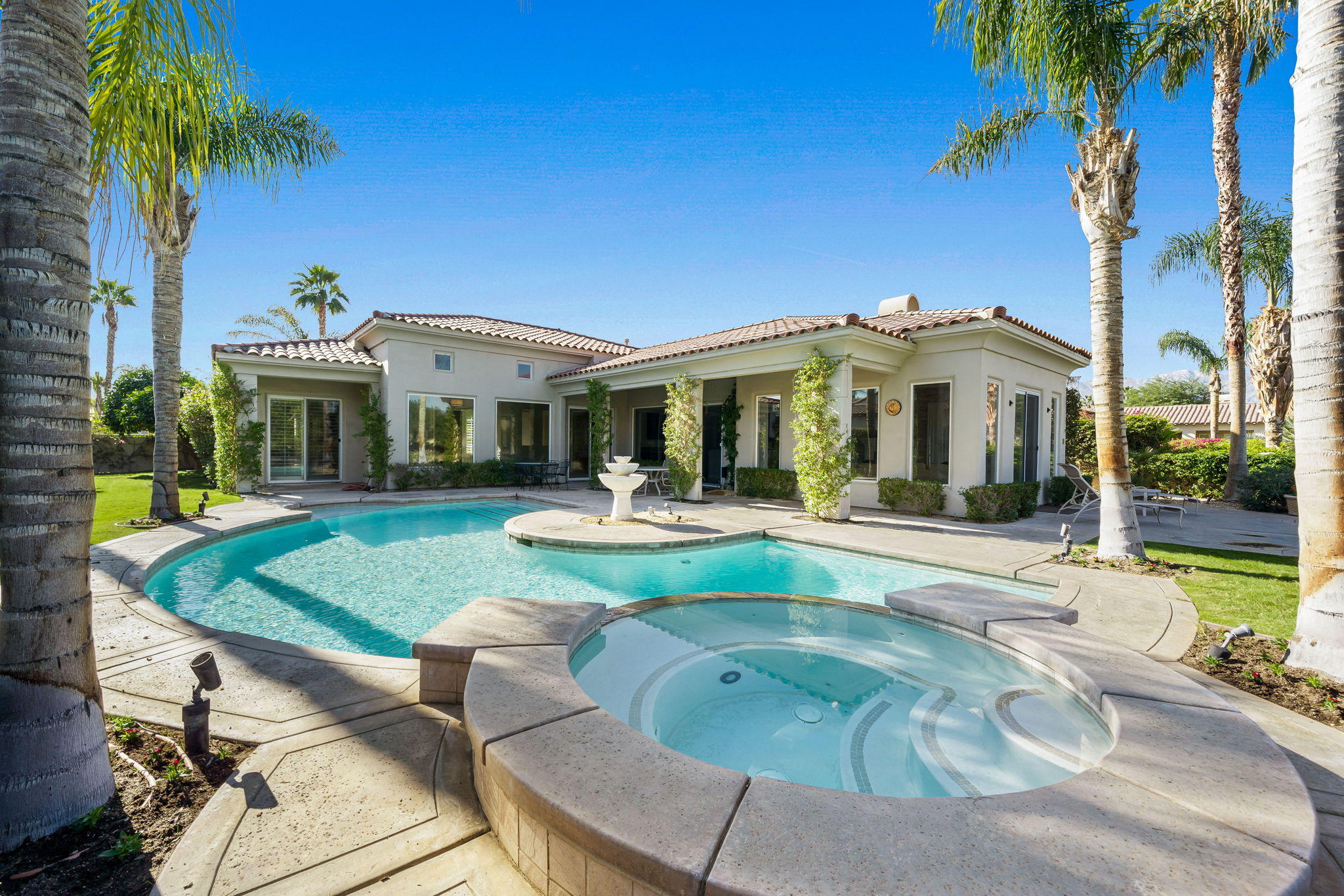315 Loch Lomond Road Rancho Mirage, CA 92270 - Photo 18 of 46 33-web-or-mls-JVLochLomond1120_033