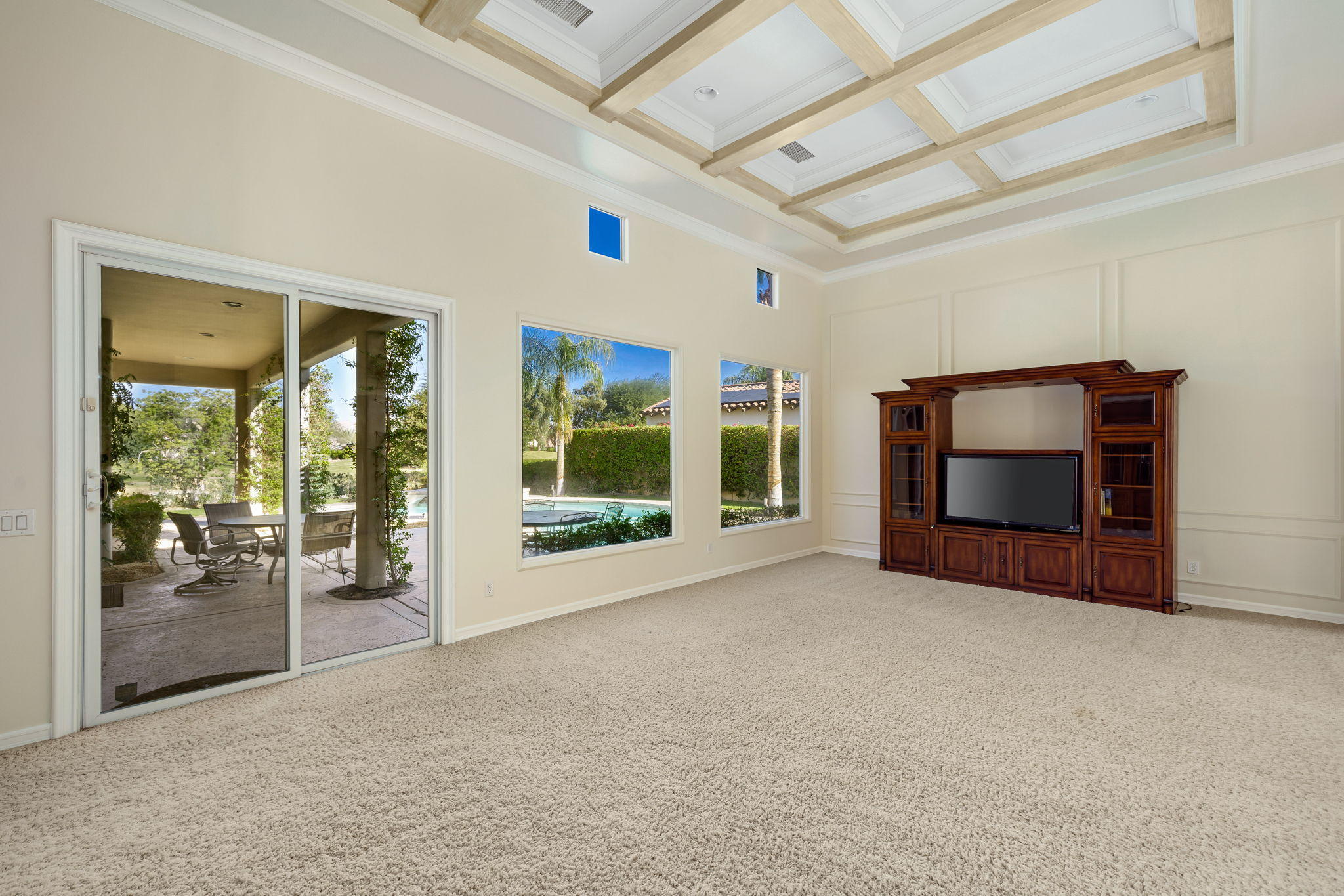 315 Loch Lomond Road Rancho Mirage, CA 92270 - Photo 9 of 46 16-web-or-mls-JVLochLomond1120_016