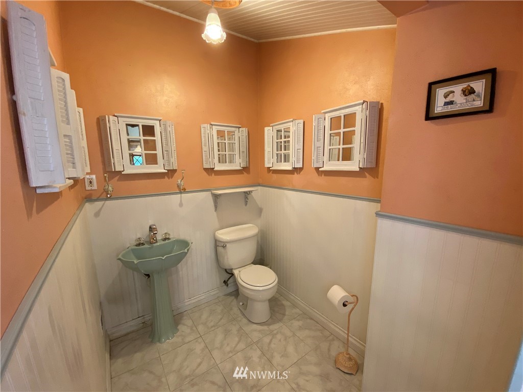 18501 Southeast 216th Street Renton, WA 98058 - Photo 14 of 34 Gallery Image 14