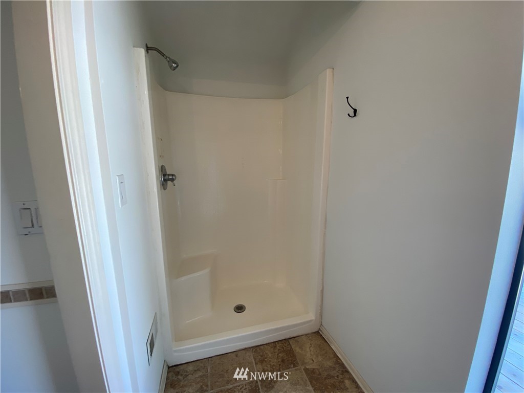 18501 Southeast 216th Street Renton, WA 98058 - Photo 26 of 34 Gallery Image 26