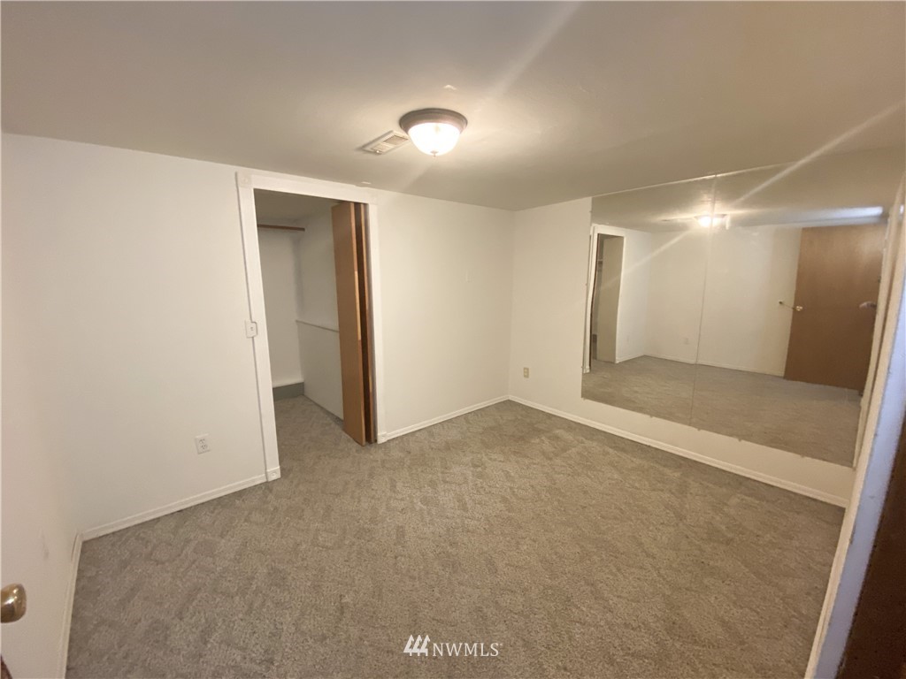 18501 Southeast 216th Street Renton, WA 98058 - Photo 31 of 34 Gallery Image 31