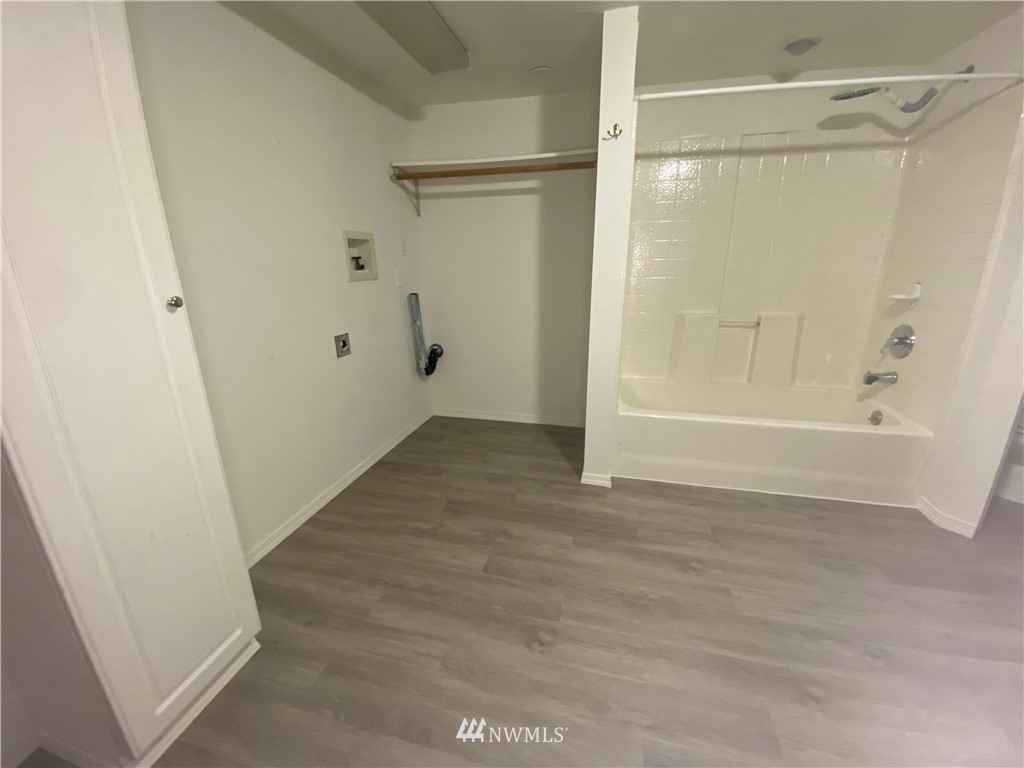 18501 Southeast 216th Street Renton, WA 98058 - Photo 33 of 34 Gallery Image 33