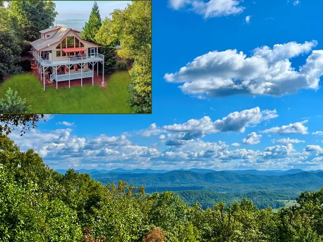 a view of a house with a big yard