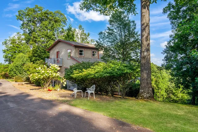 $530,000 | 111 Trophy Buck Point, Murphy, NC 28906