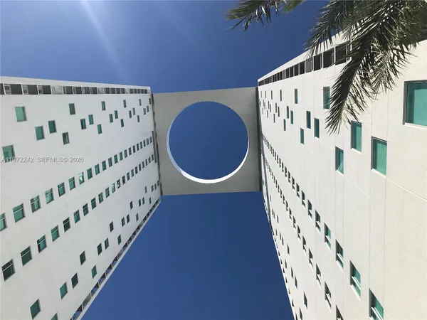 $4,250 | 55 Southeast 6th Street, Unit 1201, Miami, FL 33131