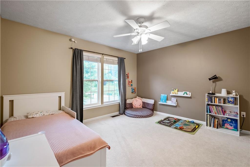 9750 Grosick Road Pittsburgh, PA 15237 - Photo 16 of 25