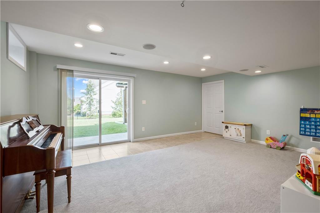 9750 Grosick Road Pittsburgh, PA 15237 - Photo 18 of 25
