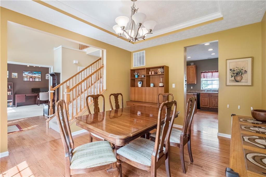 9750 Grosick Road Pittsburgh, PA 15237 - Photo 4 of 25