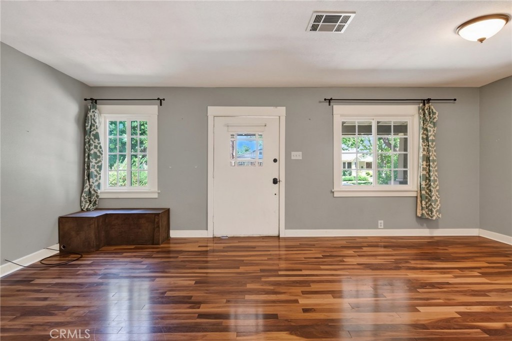 4290 Highland Place Riverside, CA 92506 - Photo 9 of 33 Gallery Image 9