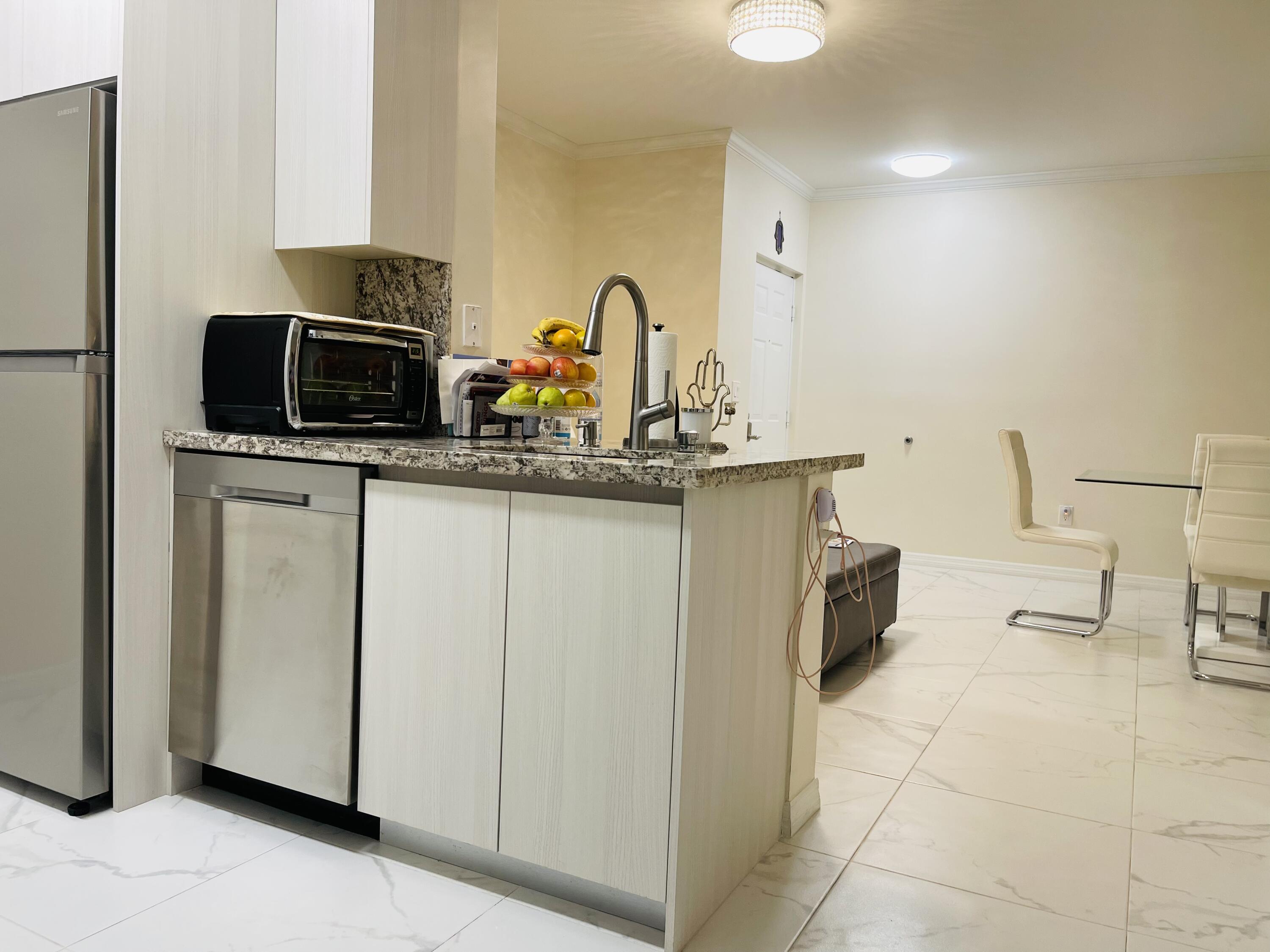 17145 North Bay Road, Unit 4103 Sunny Isles Beach, FL 33160 - Photo 7 of 34 f