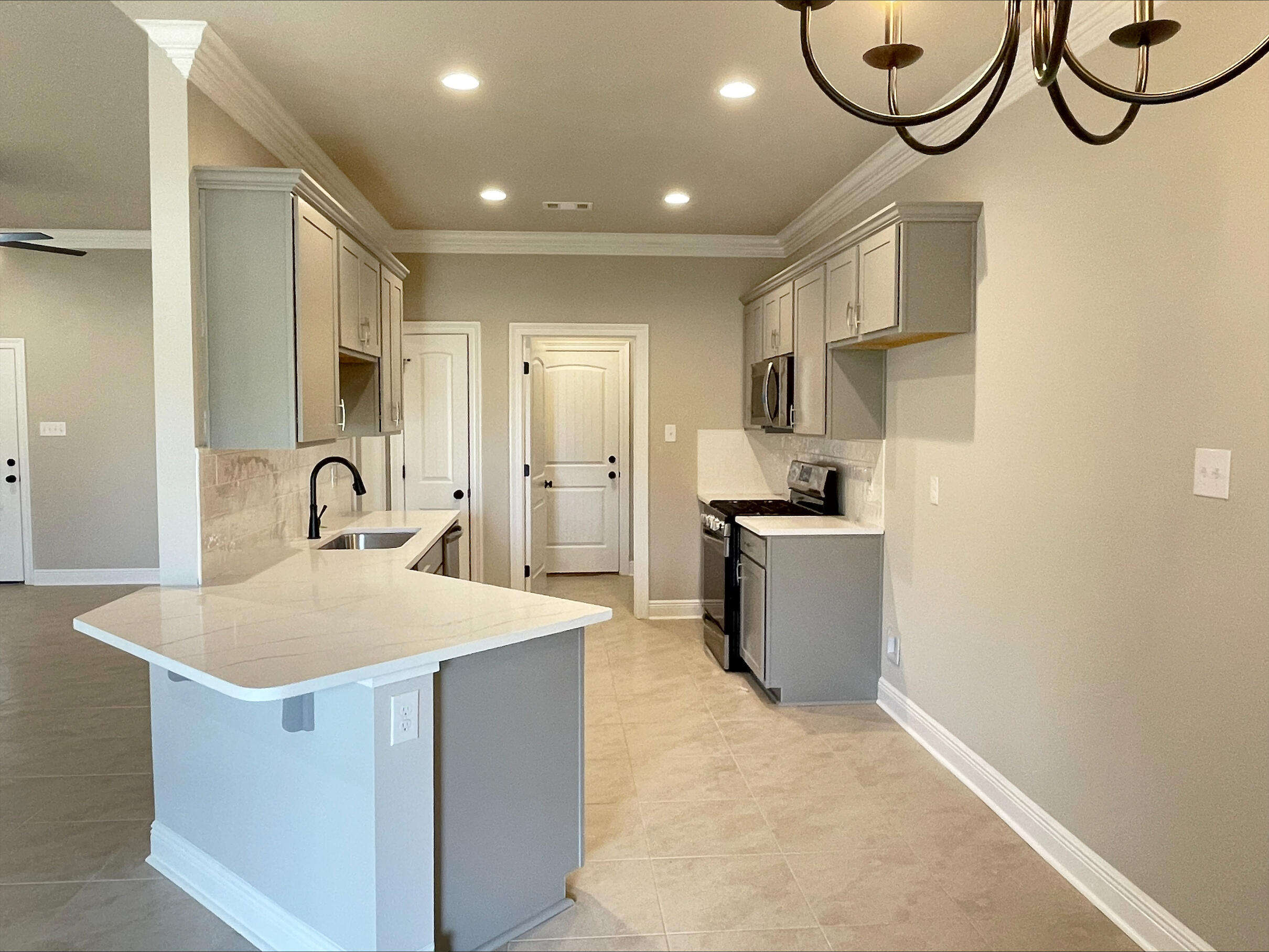 76 Alley Oak Lane Freeport, FL 32439 - Photo 2 of 9 Kitchen