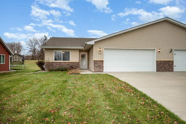 $299,000 | 905 Wencel Avenue Northeast, New Prague, MN 56071