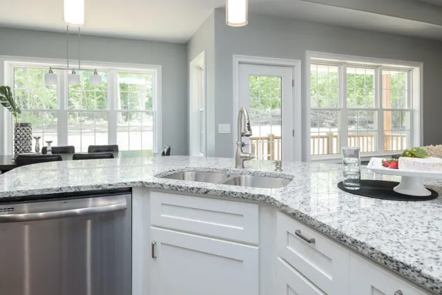 $399,900 | 305 Waldon Drive, Battle Creek, MI 49015