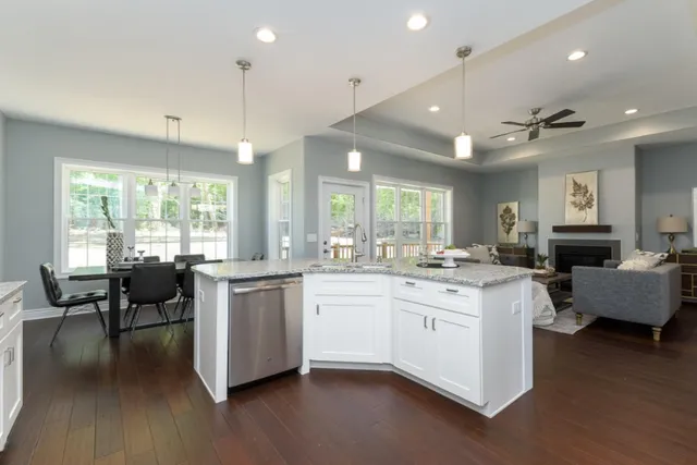 $399,900 | 305 Waldon Drive, Battle Creek, MI 49015