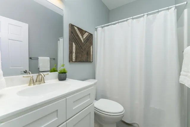 $399,900 | 305 Waldon Drive, Battle Creek, MI 49015