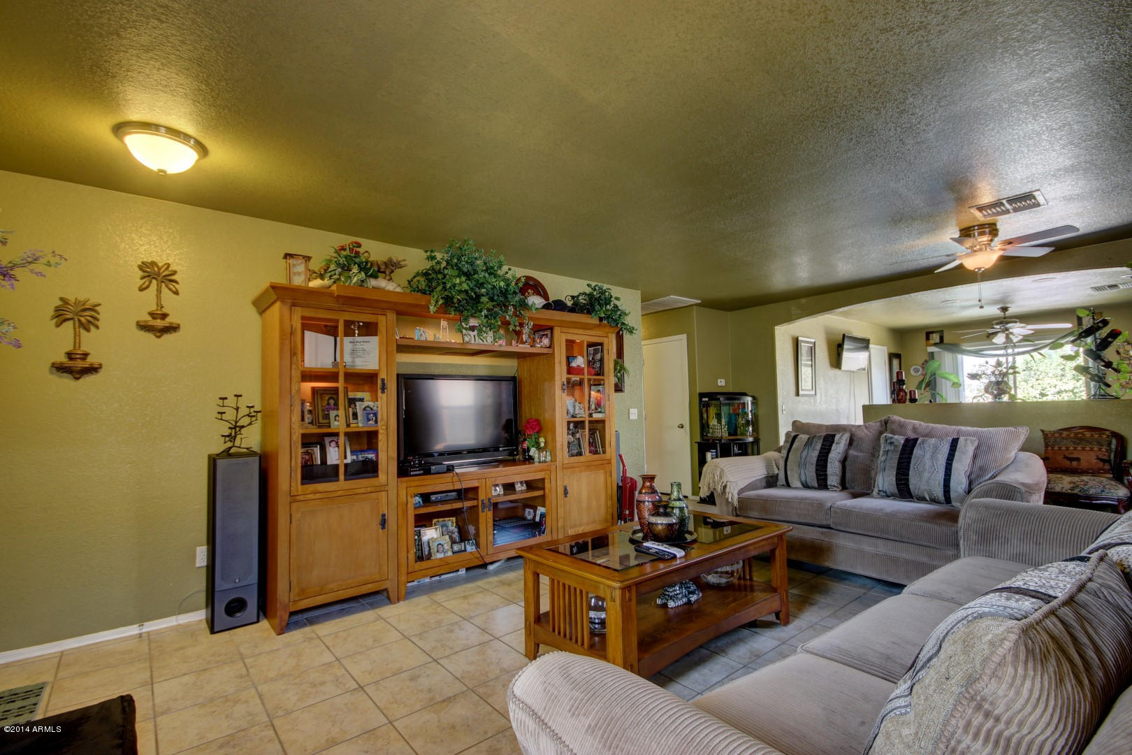 9614 West Payson Road Tolleson, AZ 85353 - Photo 7 of 21 Warm paint throughout