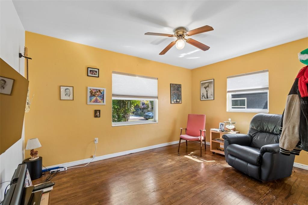 6226 8th Avenue South Gulfport, FL 33707 - Photo 25 of 46 a living room with furniture and a window