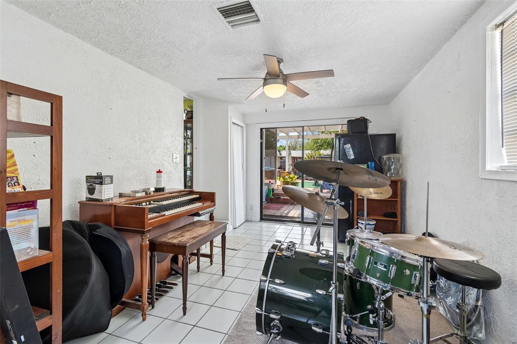 6226 8th Avenue South Gulfport, FL 33707 - Photo 32 of 46 a view of a dining room with furniture