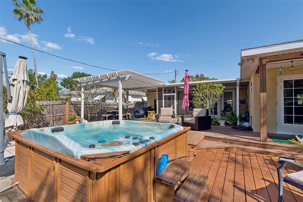 6226 8th Avenue South Gulfport, FL 33707 - Photo 40 of 46 a view of a house with swimming pool