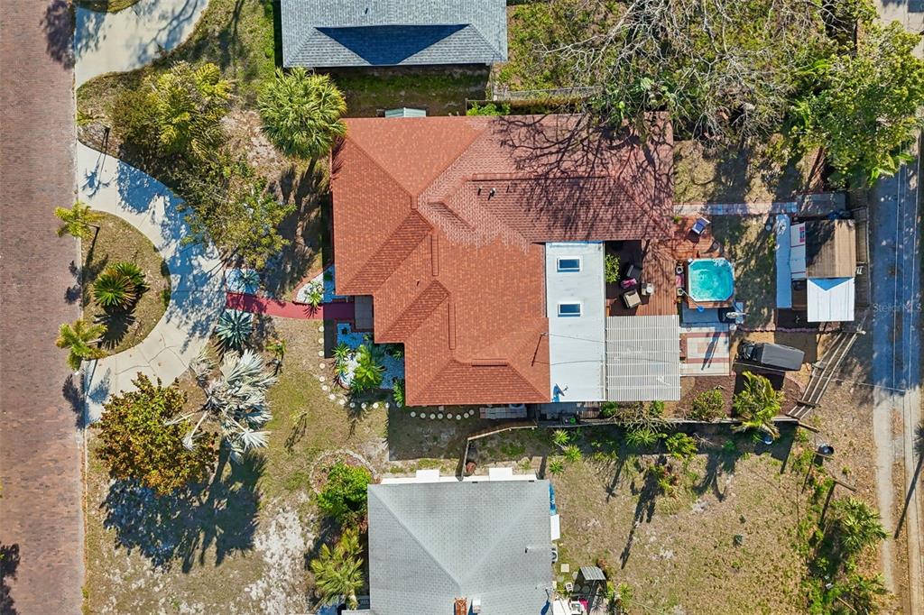 6226 8th Avenue South Gulfport, FL 33707 - Photo 44 of 46 an aerial view of a house with a lake view