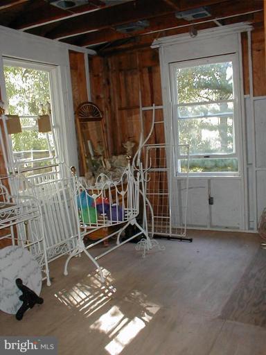 9509 Hall Road Potomac, MD 20854 - Photo 14 of 20 a room with gym equipment