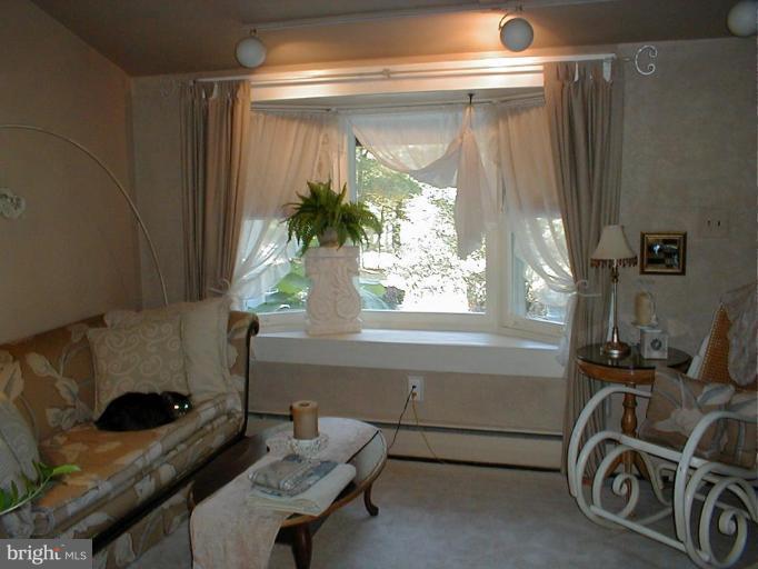 9509 Hall Road Potomac, MD 20854 - Photo 7 of 20 a room with gym equipment