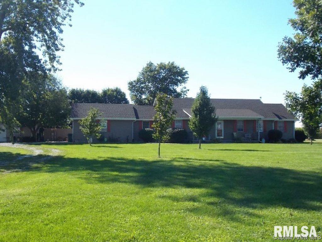 31137 Kimes Road Girard, IL 62640 - Photo 1 of 14