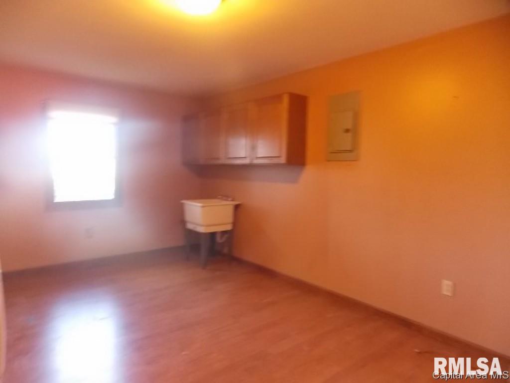 31137 Kimes Road Girard, IL 62640 - Photo 11 of 14