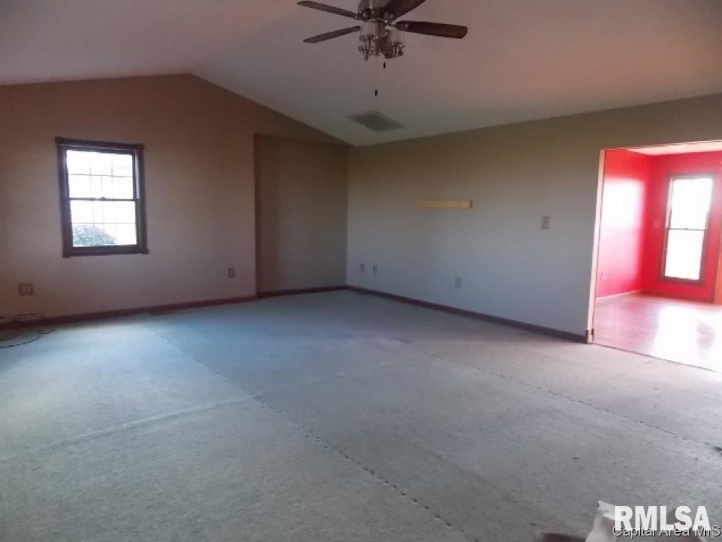 31137 Kimes Road Girard, IL 62640 - Photo 2 of 14