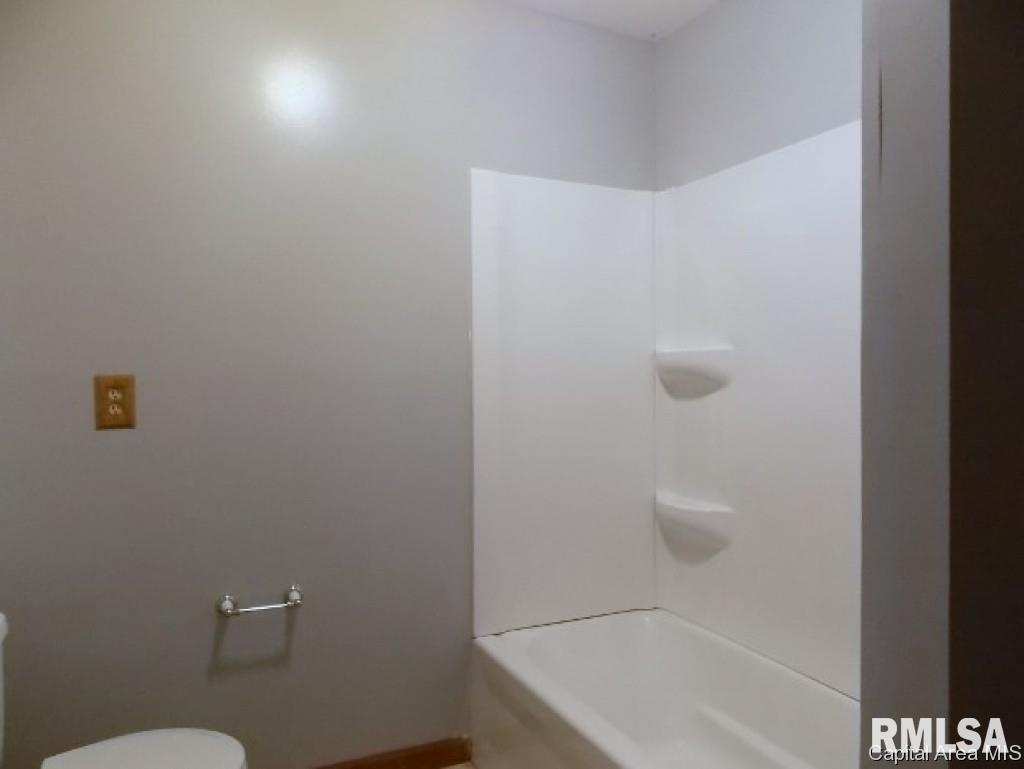 31137 Kimes Road Girard, IL 62640 - Photo 10 of 14